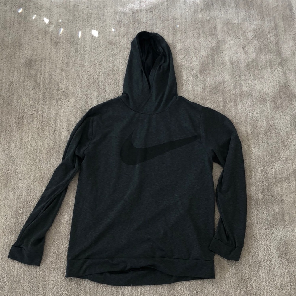 Nike boy’s XL lightweight hoodie.